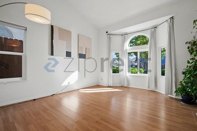 Photo - 5744 River Run Cir