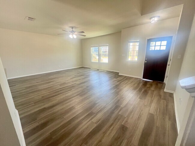 302 Mossycup Dr