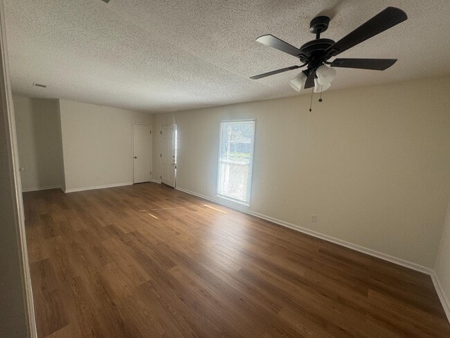 Photo - 4319 Baywood Dr SW