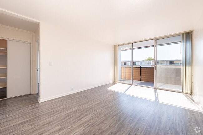 1BR - 1BA