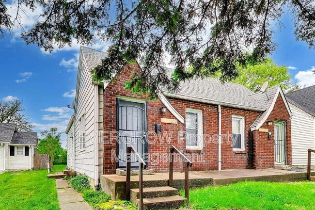 Photo - 1510 N Gladstone Ave