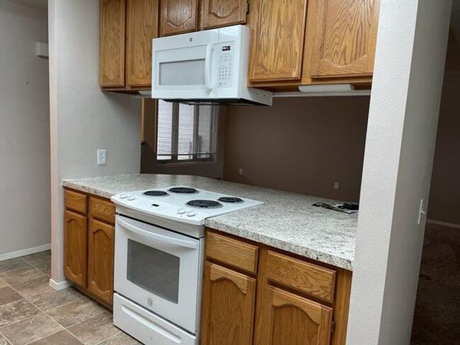 Photo - 2 bedroom 2 bath PLUS LOFT with single car...
