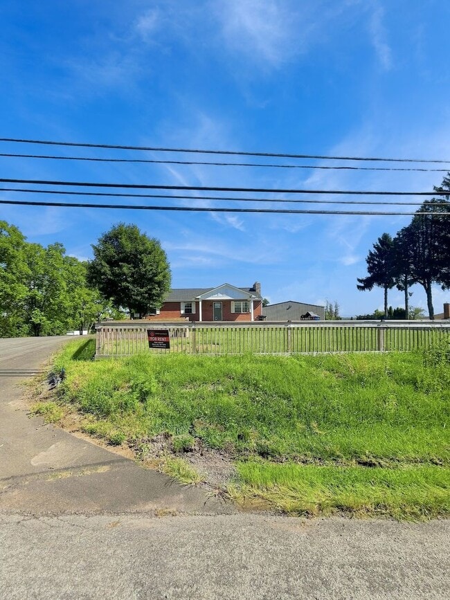 Photo - 7906 Steubenville Pike Unit Upper