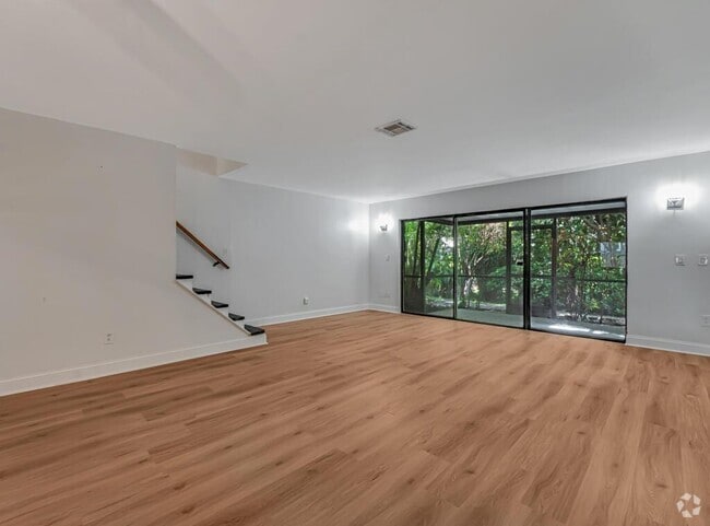 Building Photo - 2108 NE 44th St Rental