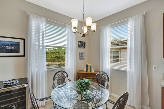 Building Photo - 9110 Spanish Moss Way Unit 422