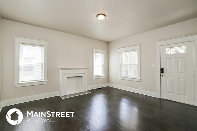 Photo - 637 Lindell Ave