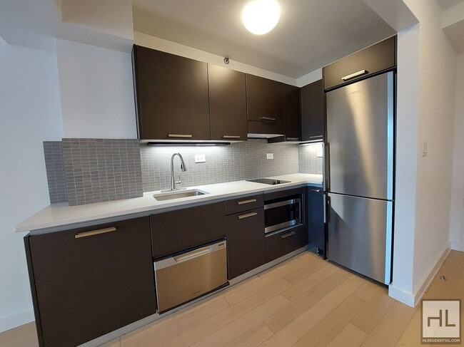 Photo - East 39th Street Unit 25F