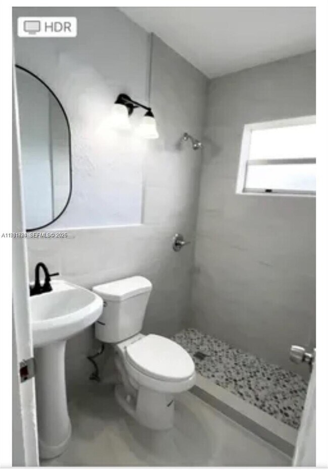 Photo - 998 NW 109th St Unidad 998