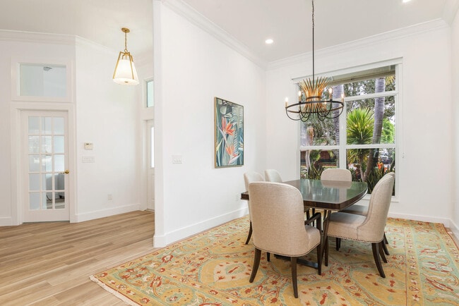 Photo - 3317 Embassy Dr