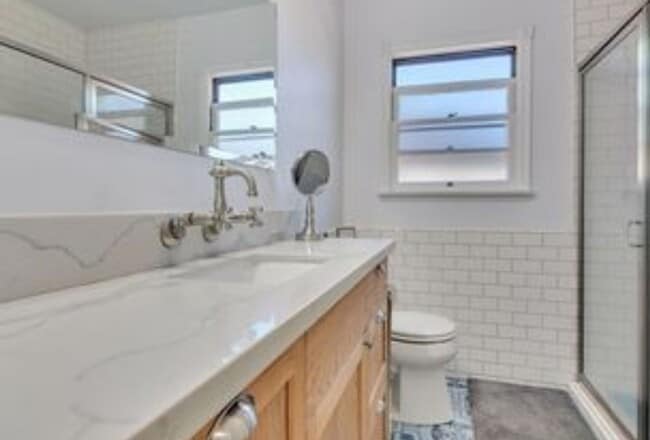 Photo - 2707 Vine St Unidad 2707 Vine Street,  A