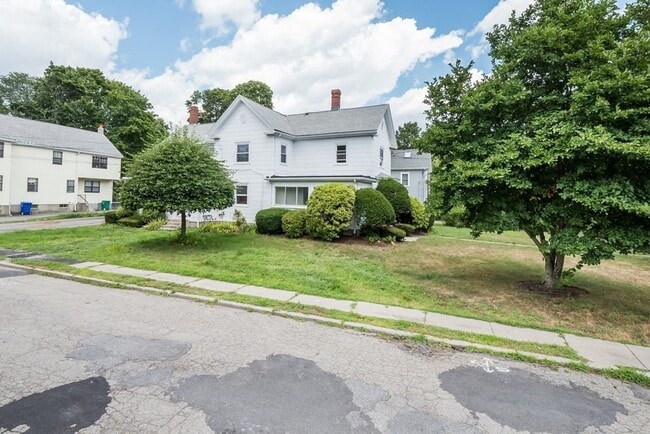 Photo - 92 Clinton Pl