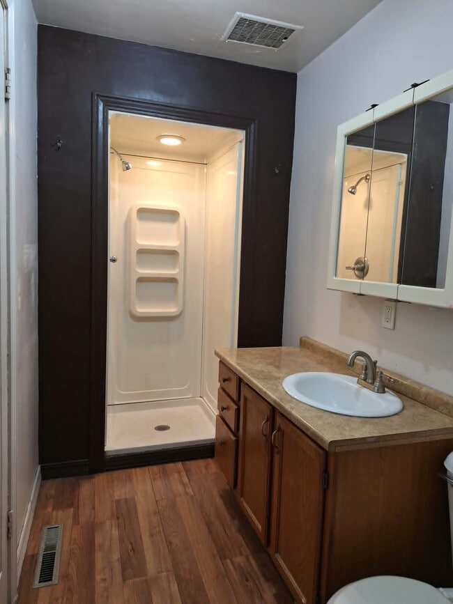 Photo - 3204-3216 Busch St Unit 3206