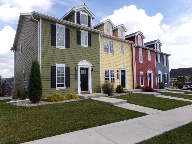 Photo - Awesome Townhome Near 56th and Pine Lake Road