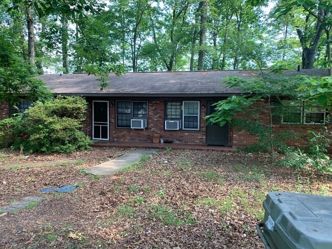 Building Photo - 133 Cochran Rd Unit 02