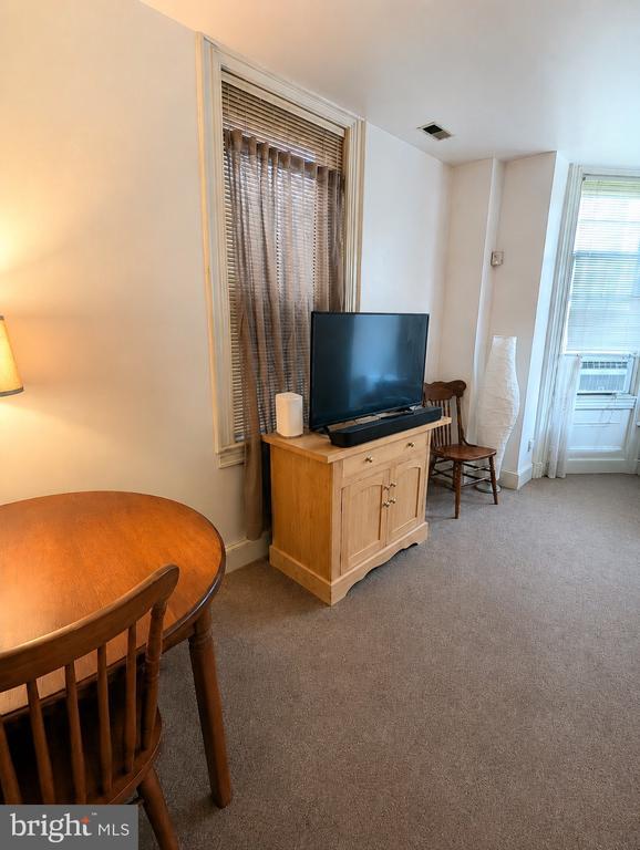Photo - 2826 Poplar St