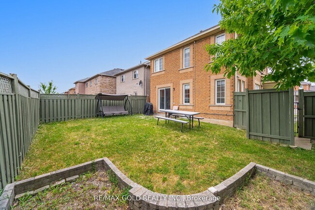 Photo - 14 Westbrook Av