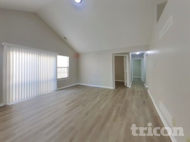Photo - 4914 Marigold Ln