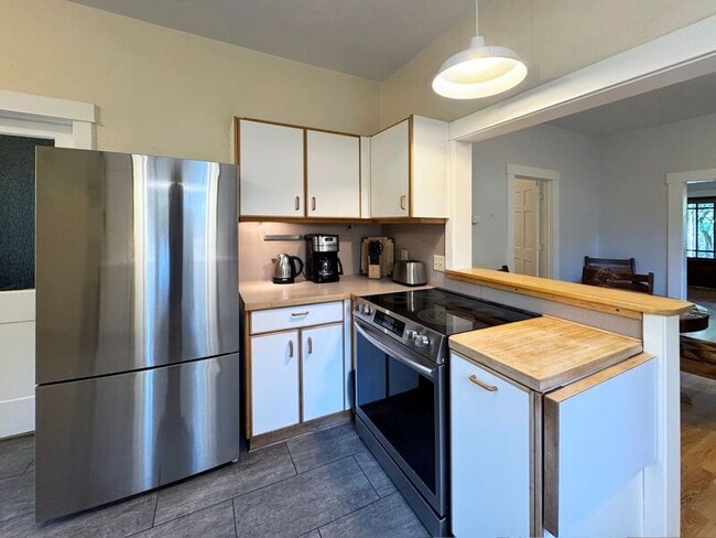 Photo - 346 N Grand St