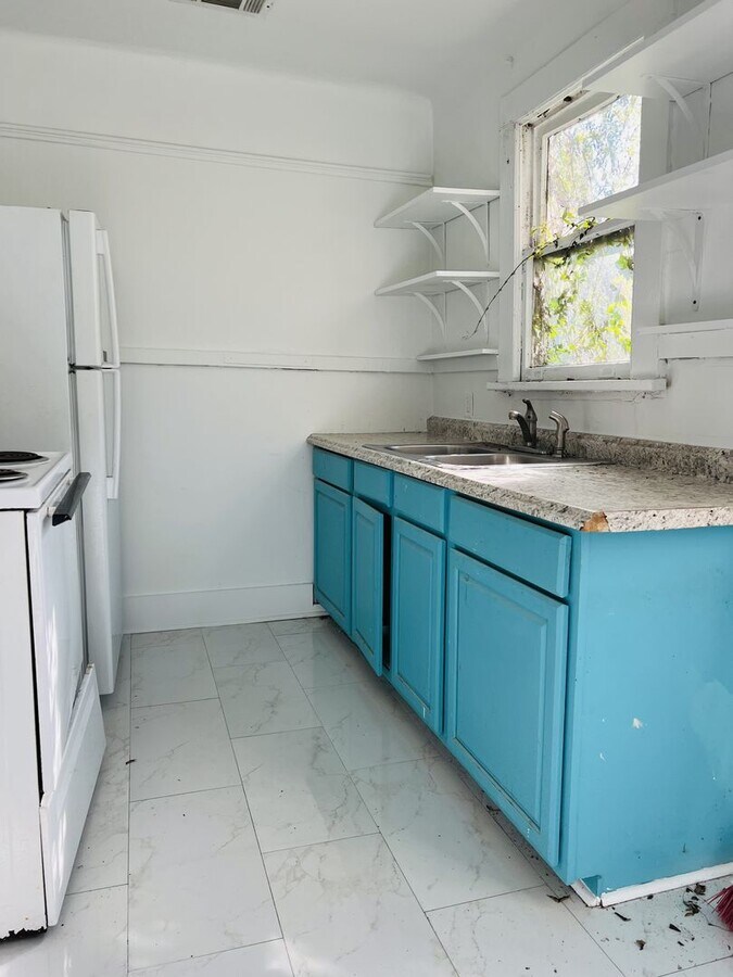 Photo - fjp1108-1112 Unit 1110 N MIro