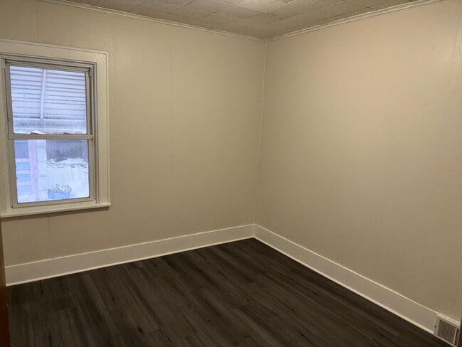 Photo - 70 Ivanhoe Rd