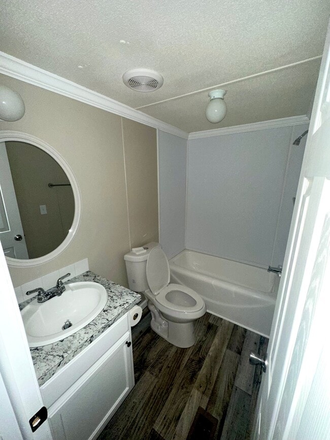 Photo - 118 Little Farm Ln