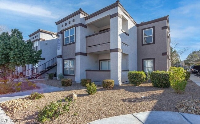 Building Photo - 7255 W Sunset Rd Unit 1140