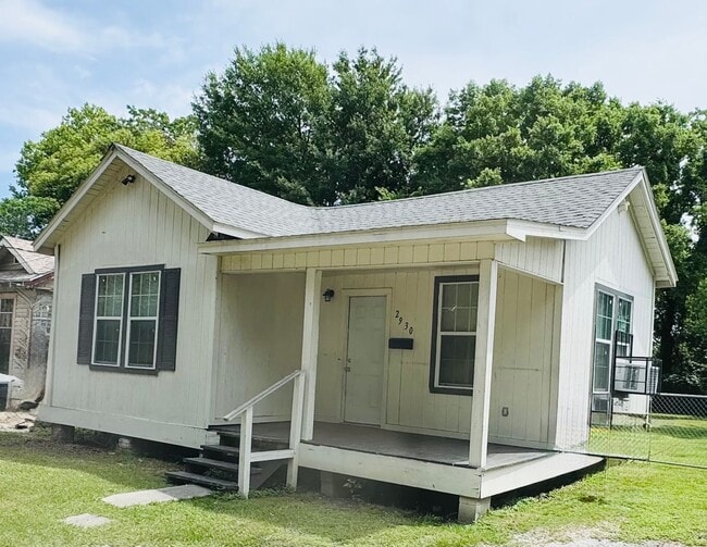 Photo - 2930 Hiawatha St