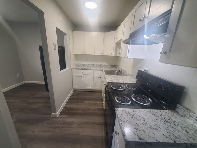 Photo - 760 Cummins Hwy Unit 4