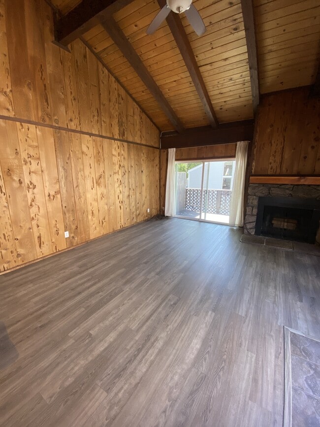 Photo - 155 Kahle Dr
