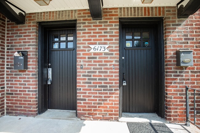 Photo - 6173 Waterman Blvd