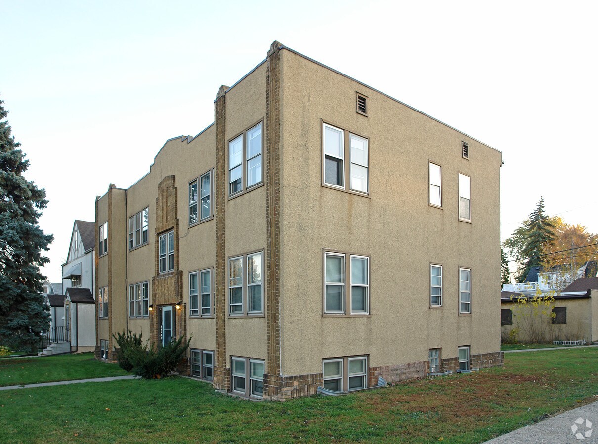 Photo - 966 Smith Ave S