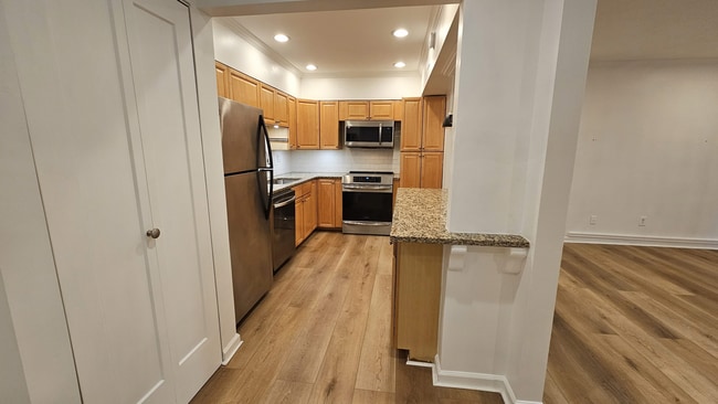 Photo - 3107 Colonial Way Unit G