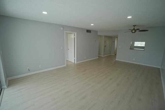 Photo - 2828 Casita Way Unit 214 C