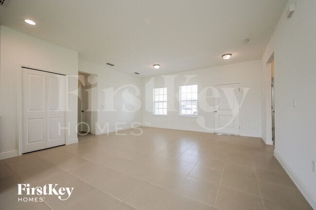 Photo - 318 W Aster Ct