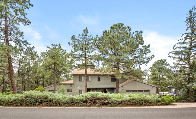 Building Photo - 2115 N Fox Hill Rd Rental