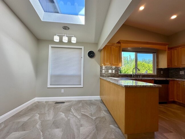 Photo - 2710 Lakeridge Ln