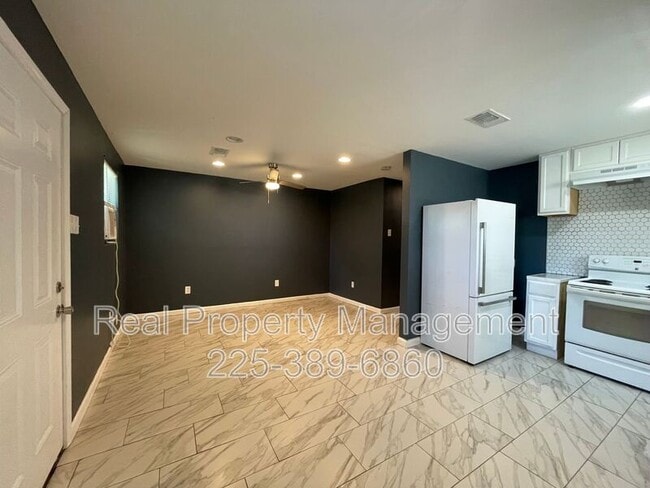 Photo - 1935 Fairchild St