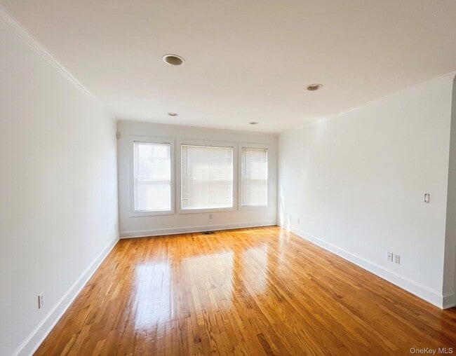 Photo - 66 Sagamore Hill Dr Unidad A