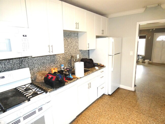 Photo - 5448 NE 3rd Ter.