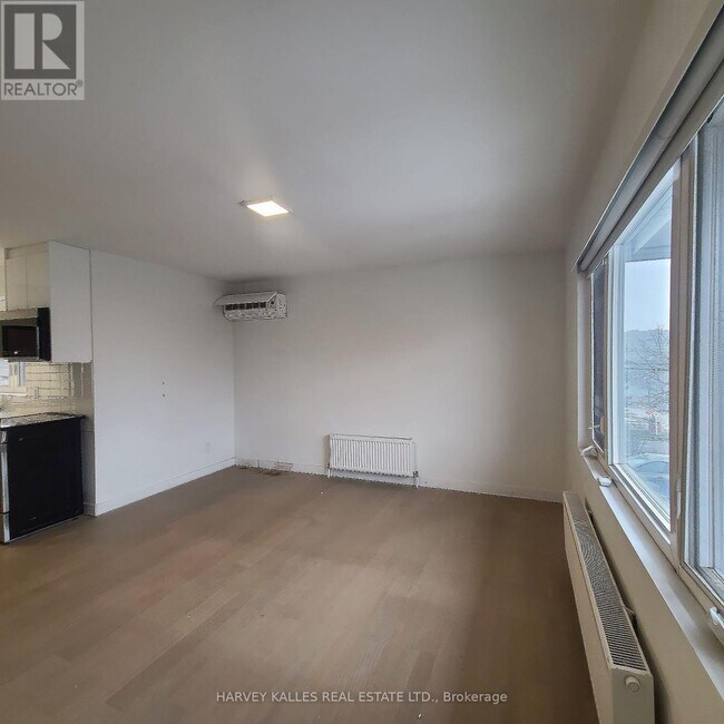 Photo - 521 Browns Line Unit 6