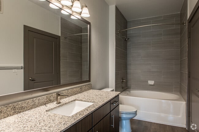 1 BR, 1 BA - 705 SF - A2
