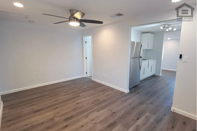 1445 E Taylor St Unit 1445 E Taylor St Unit 2