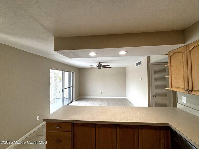 Photo - 199 Wakulla Ln Unidad 33