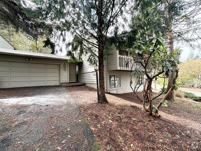 Building Photo - Cute 3 Bedroom Home in Portland!