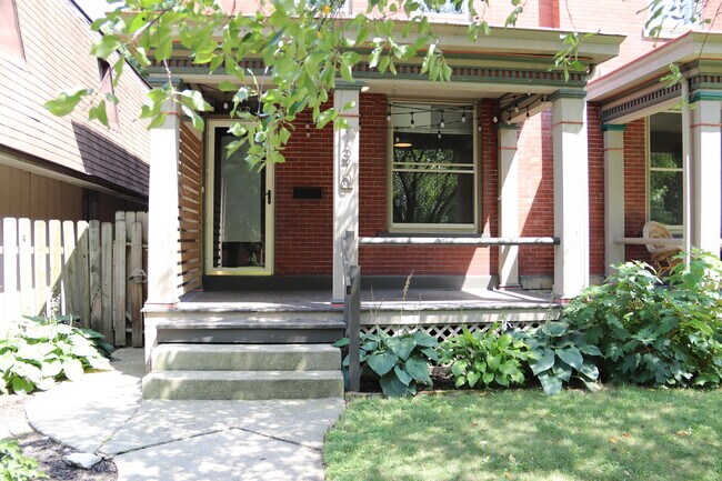 Building Photo - 1368 Forsythe Ave Rental