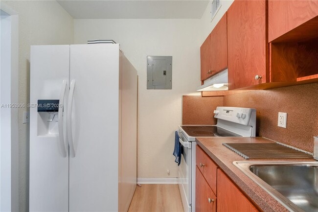 Photo - 2 NW 47th St Unit 2