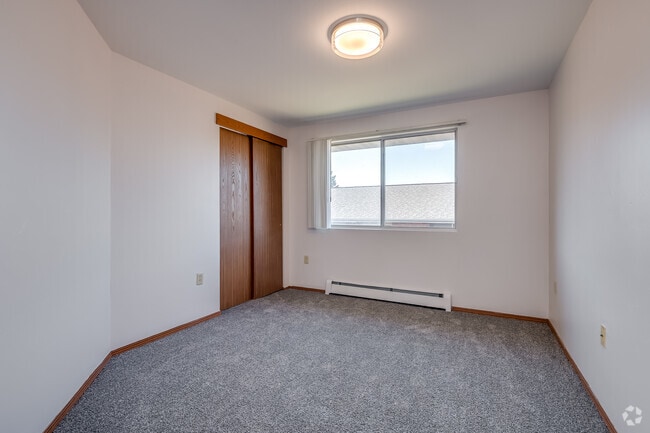 3BR, 1BA - 1,200SF - Bedroom
