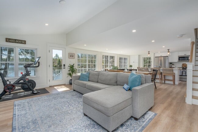 Photo - 438 Bow Lake Rd