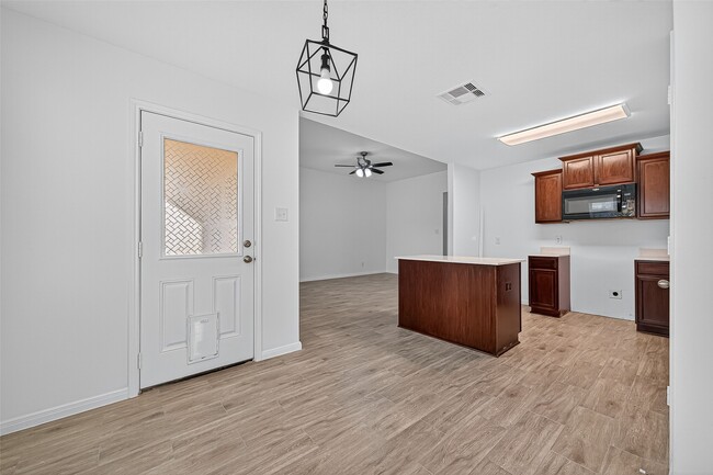 Photo - 6009 Cypress Ln