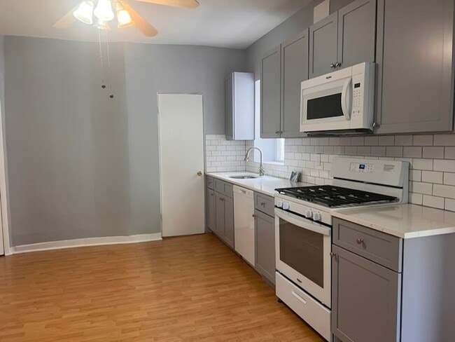 Photo - 668-670 Kennedy Boulevard Unit 8